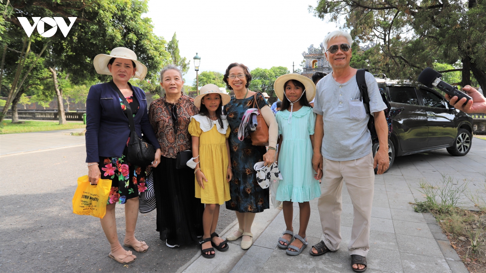 Nhiều gia đình chọn Huế là điểm đến trong ngày Gia đình Việt Nam